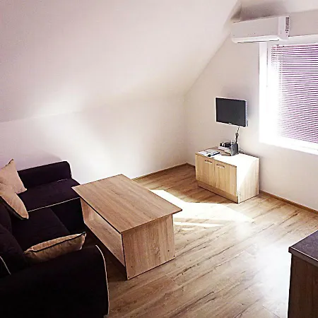 Orange Briz Apartament *